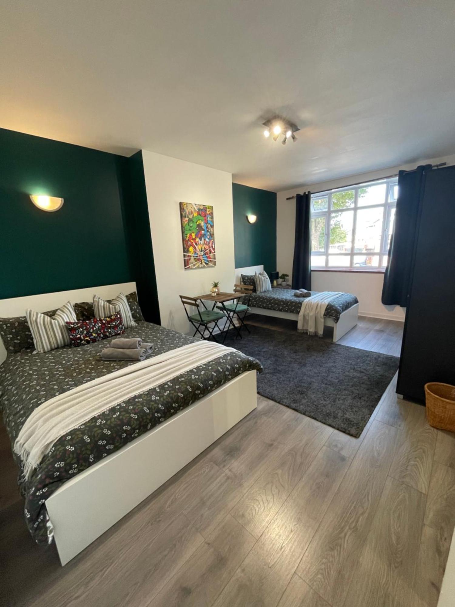 Willesden Green Rooms London Exterior photo